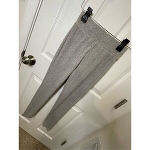Egreis women’s small leggings NWT gray